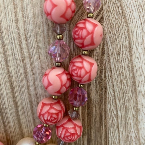 Vintage Necklace - Picture 2 of 3